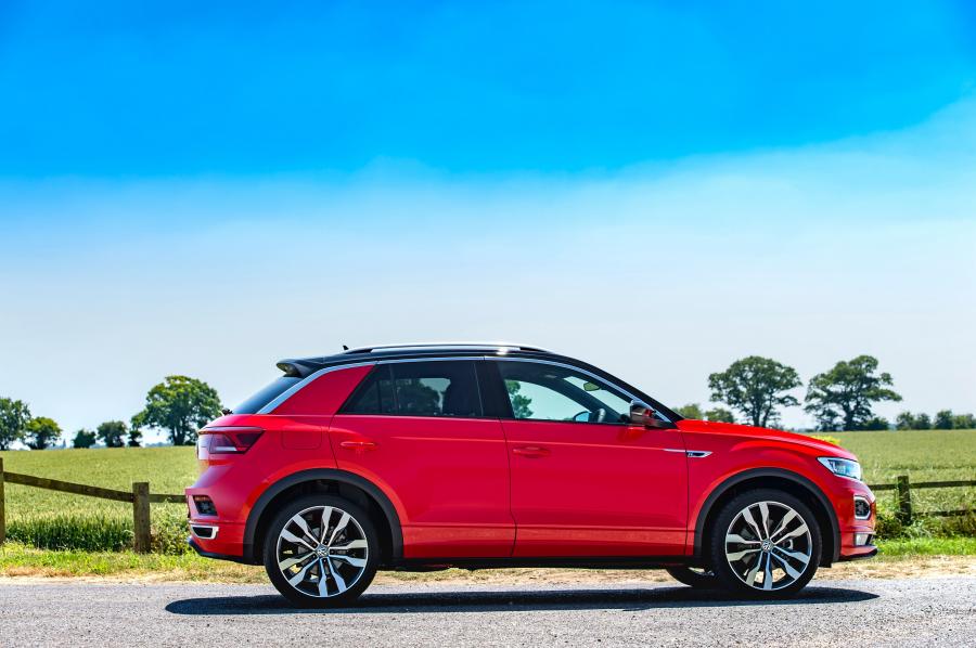  Volkswagen T-Roc R-Line 2017 года  (UK) (фото 15 из 33)